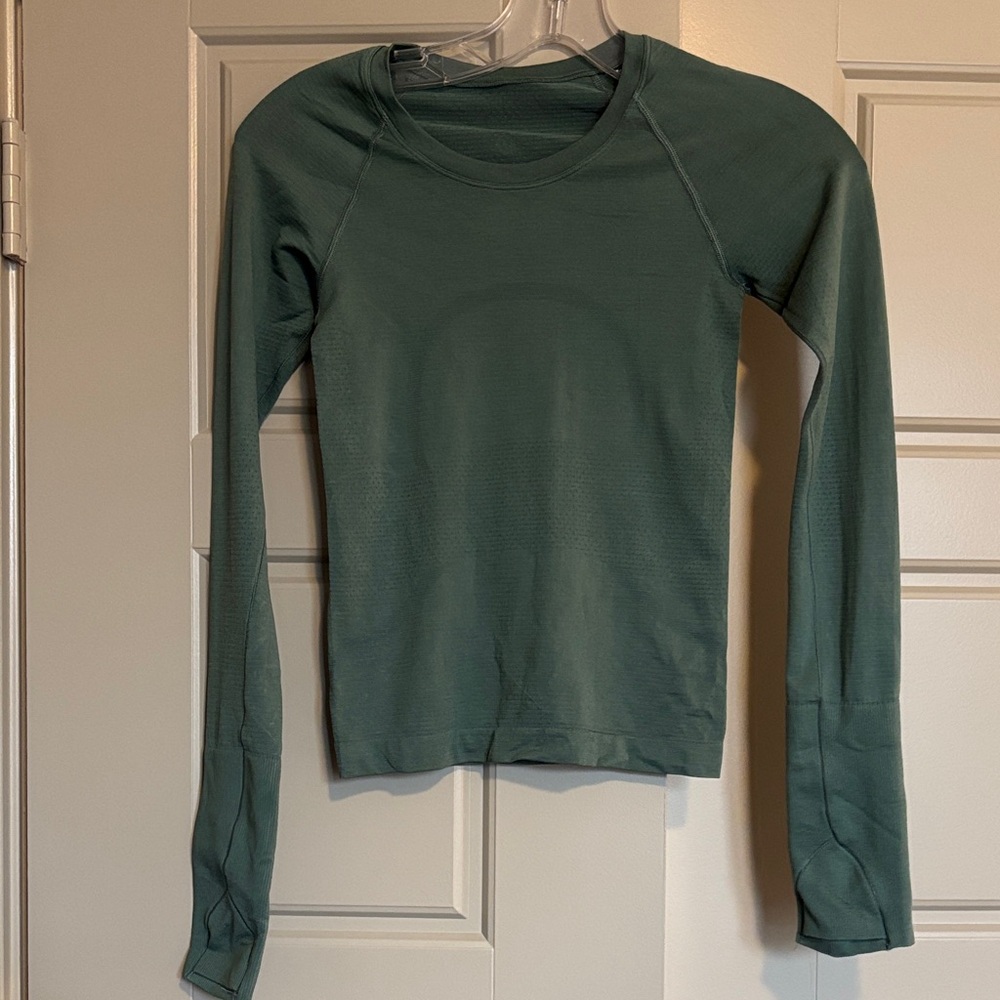 Lululemon Swiftly Tech Long Sleeve Size 0